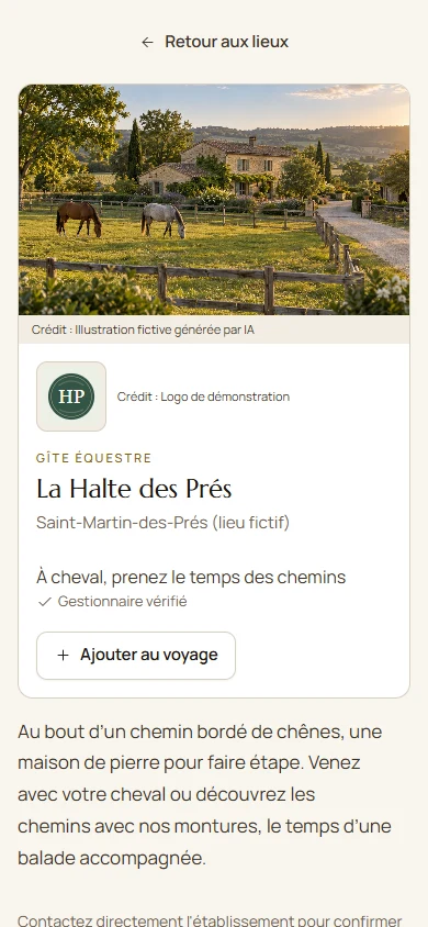 Début de la même fiche touristique fictive sur téléphone.
